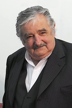 خوزيه موخيكا